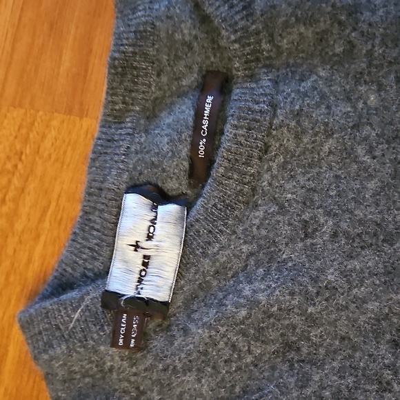 Gray Cashmere Sweater - Picture 3 of 5